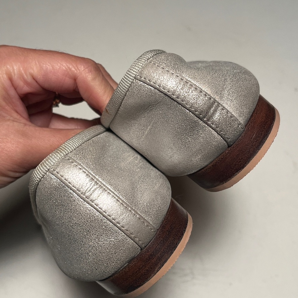 CHANEL Metallic Silver Loafers - Picture 6 of 14